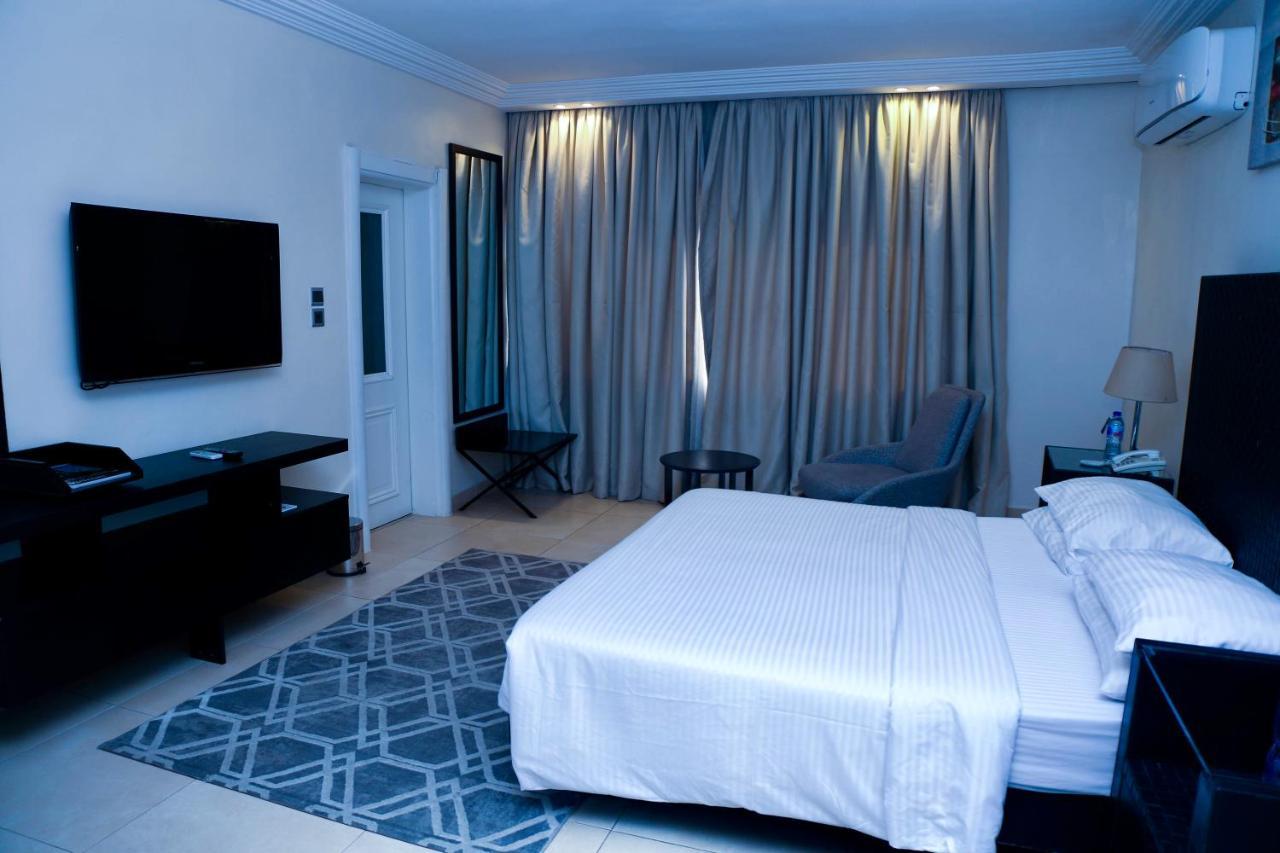 Summerset Continental Hotel Gana Mobushipe Kültér fotó